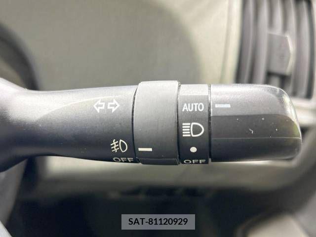 Toyota PRIUS ALPHA 2014-01 322237-7