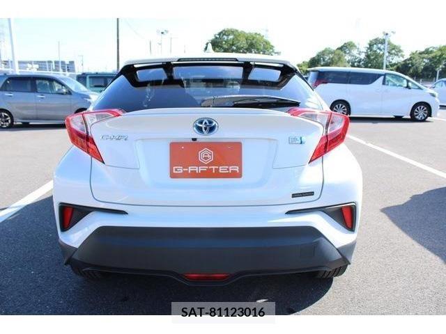Toyota C-HR 2017-08 294894-7