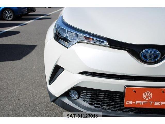 Toyota C-HR 2017-08 294894-9