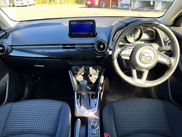 Mazda DEMIO 2018-12 28503-1
