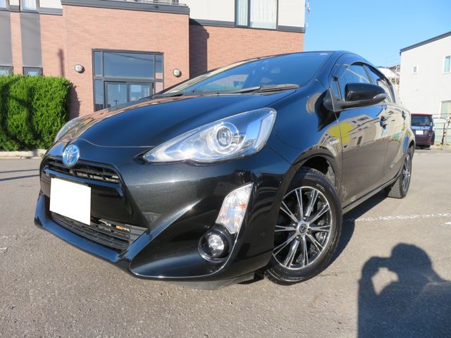 Toyota AQUA 2016-04 182376-0