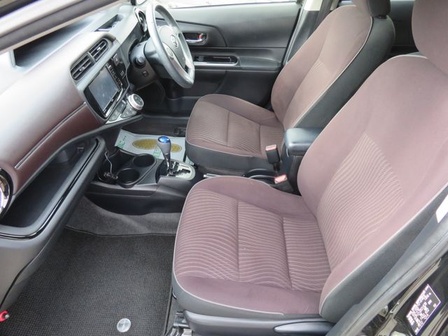 Toyota AQUA 2016-04 182376-12