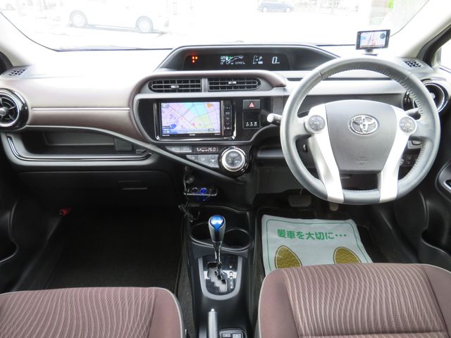 Toyota AQUA 2016-04 182376-16