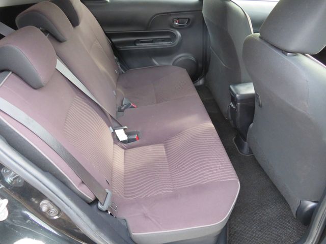 Toyota AQUA 2016-04 182376-13