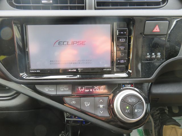 Toyota AQUA 2016-04 182376-8
