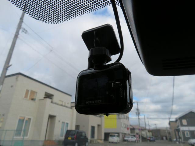 Toyota AQUA 2016-04 182376-25