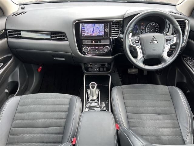 Mitsubishi OUTLANDER PHEV 2018-09 7236-17