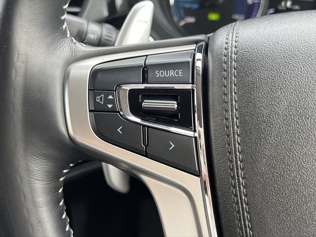 Mitsubishi OUTLANDER PHEV 2018-09 7236-29
