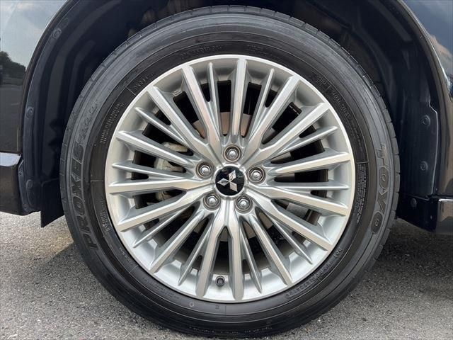 Mitsubishi OUTLANDER PHEV 2018-09 7236-16