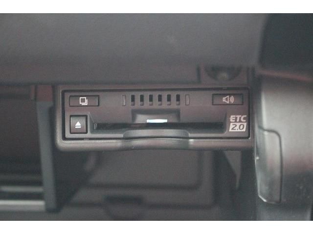 Lexus UX 2019-07 9842-3