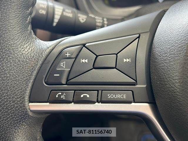 Nissan NOTE 2017-03 379921-7