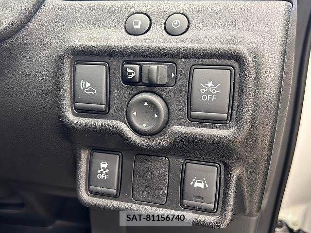 Nissan NOTE 2017-03 379921-6