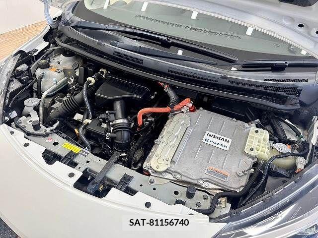 Nissan NOTE 2017-03 379921-19