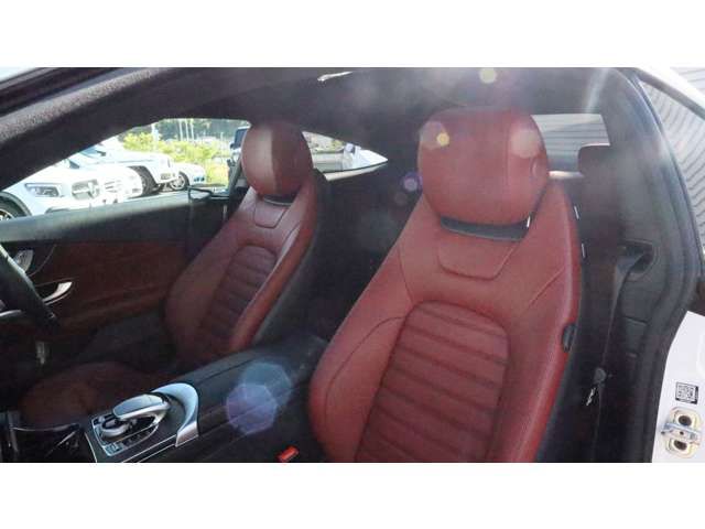 Mercedes Benz C-CLASS 2018-11 14333-16