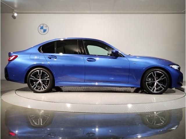 Bmw 3 SERIES 2022-10 8482-7