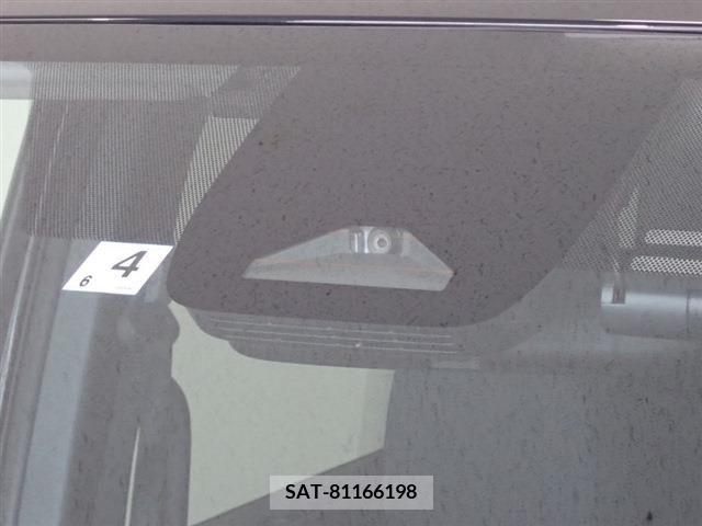 Toyota NOAH 2022-04 213215-7