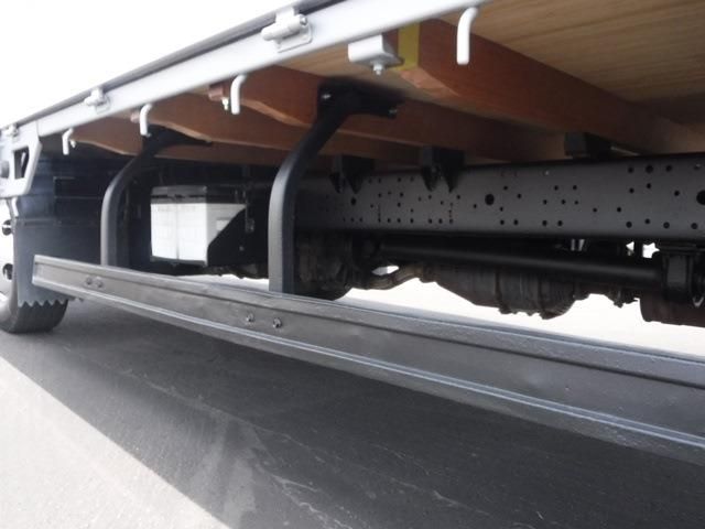 Isuzu ELF TRUCK 2005-02 5815-14
