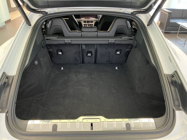 Porsche PANAMERA 2021-08 27637-18