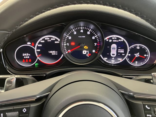 Porsche PANAMERA 2021-08 27637-10