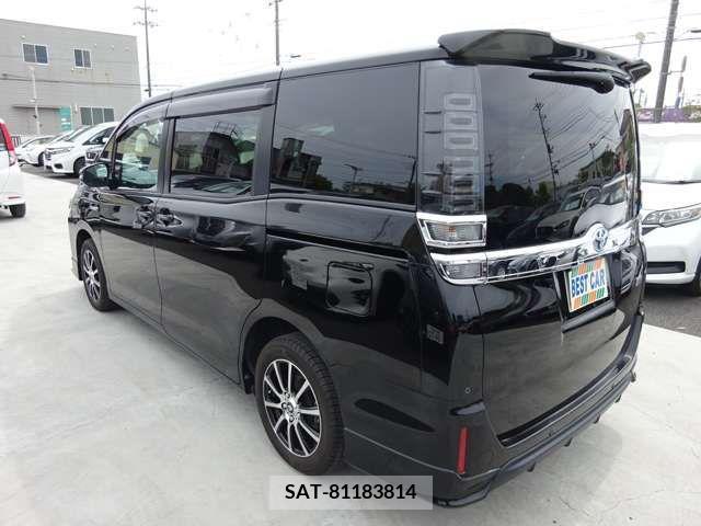 Toyota VOXY HYBRID 2020-01 380878-2