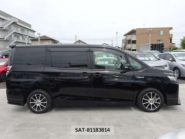 Toyota VOXY HYBRID 2020-01 380878-10