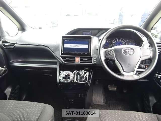 Toyota VOXY HYBRID 2020-01 380878-1