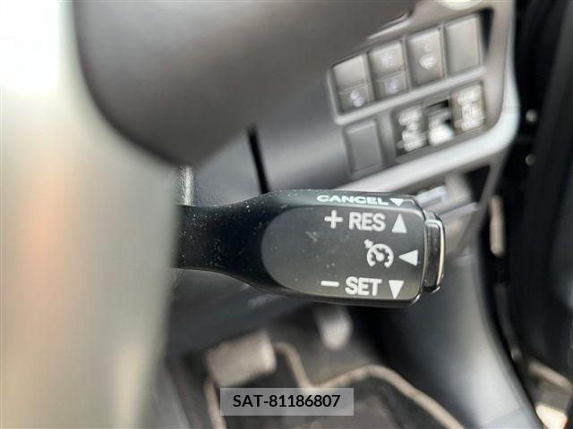 Toyota NOAH 2019-06 321624-19