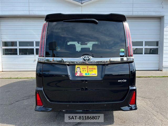 Toyota NOAH 2019-06 321624-5