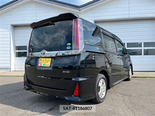 Toyota NOAH 2019-06 321624-4