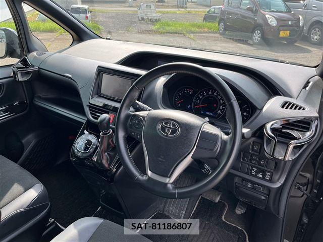 Toyota NOAH 2019-06 321624-15
