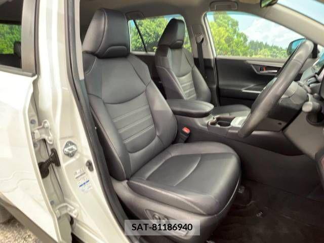 Toyota RAV4 2019-11 216377-8