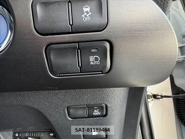 Toyota PRIUS 2021-12 393328-28