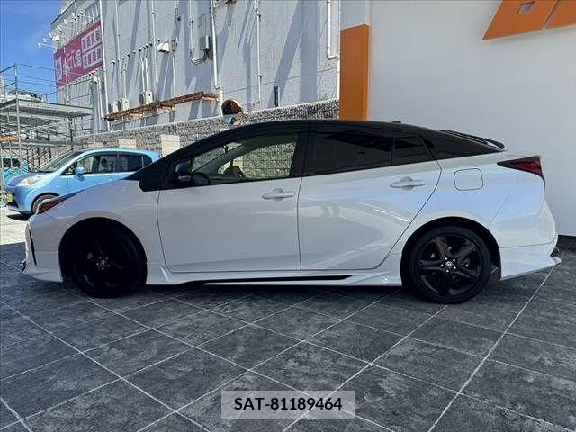 Toyota PRIUS 2021-12 393328-11