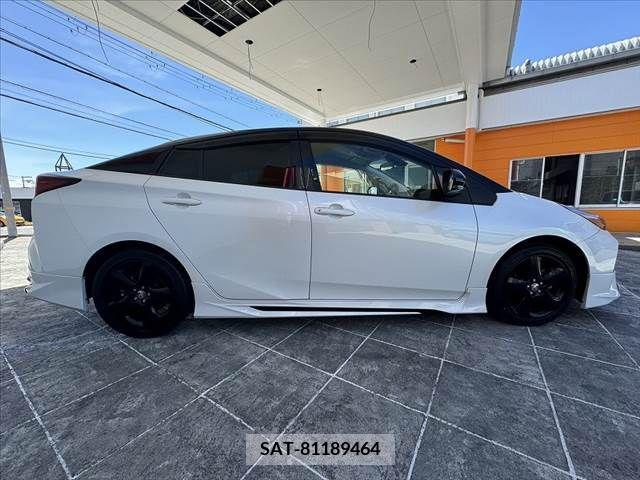 Toyota PRIUS 2021-12 393328-10
