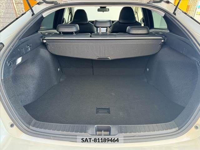 Toyota PRIUS 2021-12 393328-19