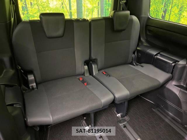 Toyota NOAH 2019-08 332341-10