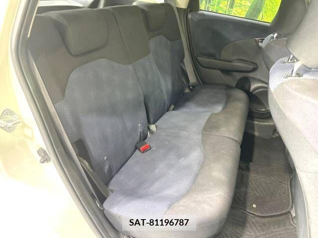 Honda FIT 2010-04 303285-4