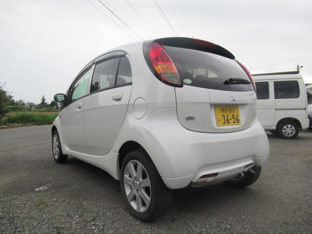 Mitsubishi I 2008-10 6892-12