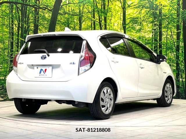 Toyota AQUA 2015-11 260598-17