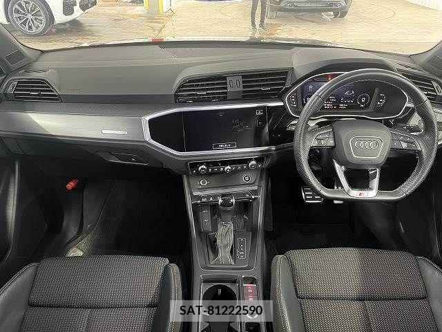 Audi Q3 2021-04 292772-1