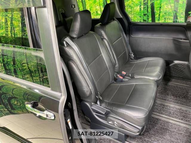 Toyota VOXY 2014-09 335375-10