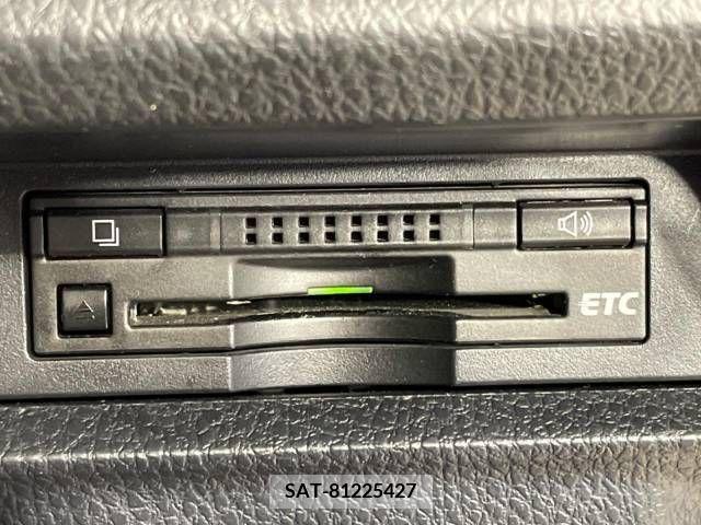 Toyota VOXY 2014-09 335375-6