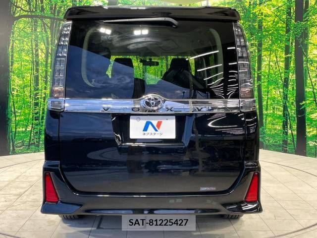 Toyota VOXY 2014-09 335375-16