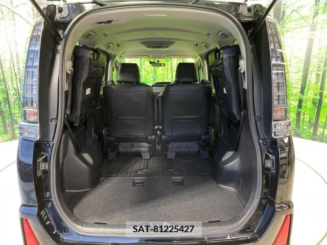 Toyota VOXY 2014-09 335375-12