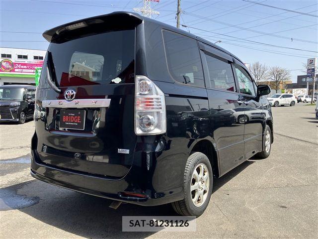 Toyota VOXY 2010-05 289312-6