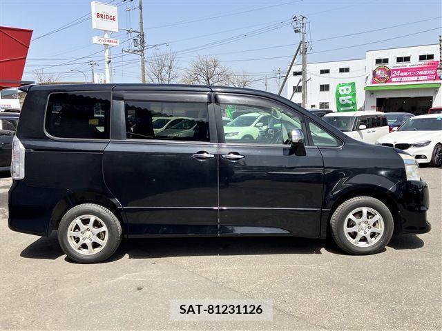 Toyota VOXY 2010-05 289312-7