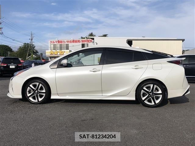 Toyota PRIUS 2017-01 322497-7