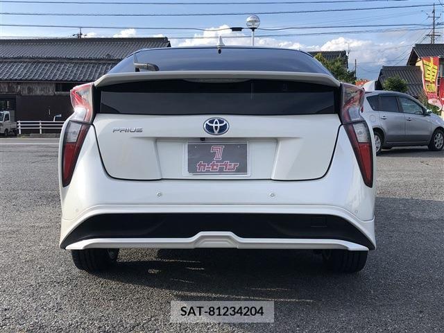 Toyota PRIUS 2017-01 322497-5