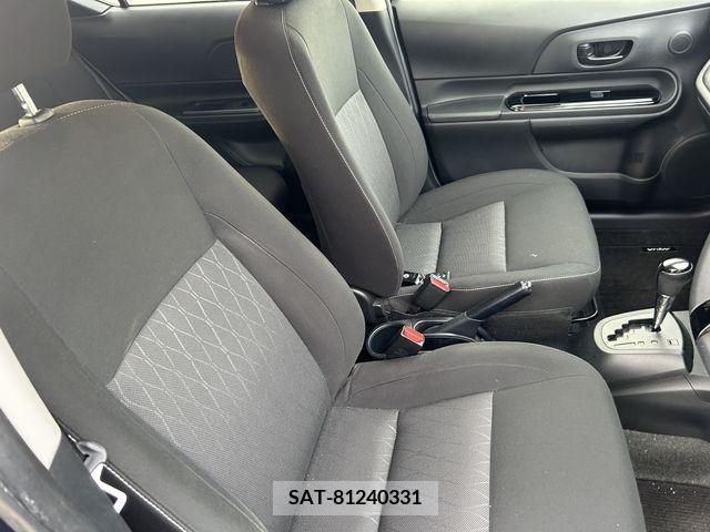 Toyota AQUA 2021-04 325935-6