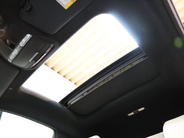 Mercedes Benz C-CLASS 2019-03 2085-8
